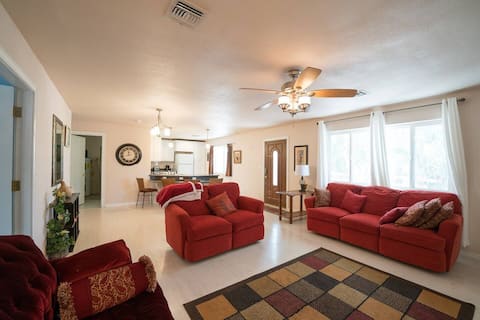 near EAC, Hiking: Gila Valley Cottage