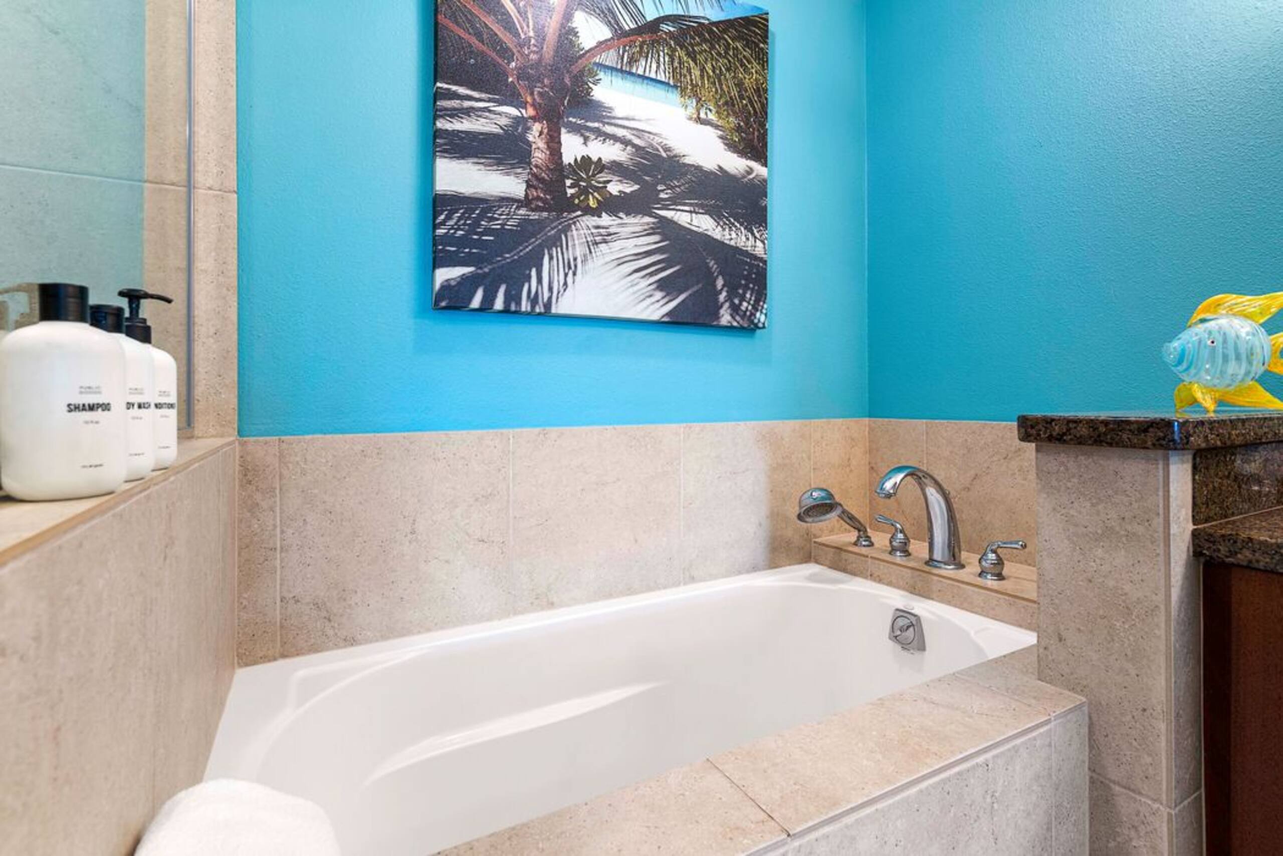 Condo in Waikoloa Village · ★5.0 · 3 bedrooms · 4 beds · 2 baths - Photo 16
