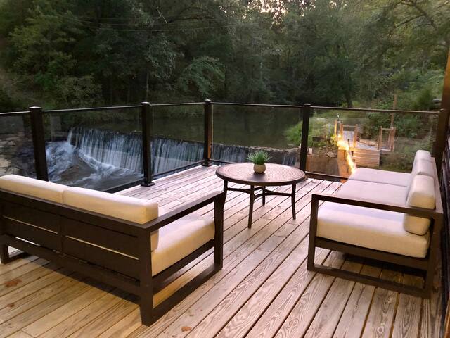 pierandcurtainhome managed Airbnb listing 2