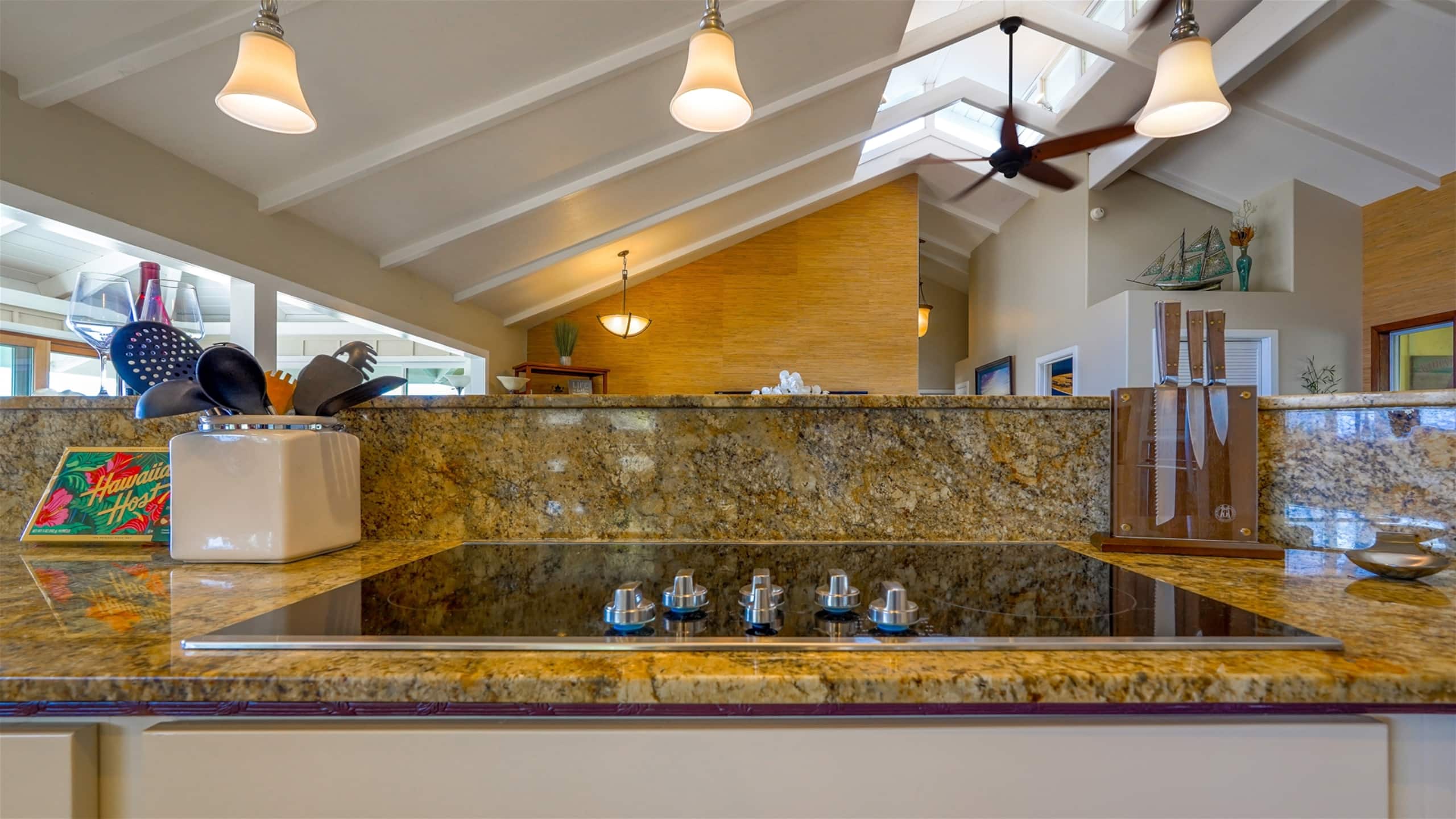 Home in Waimea · ★4.92 · 4 bedrooms · 5 beds · 3 baths - Image 22