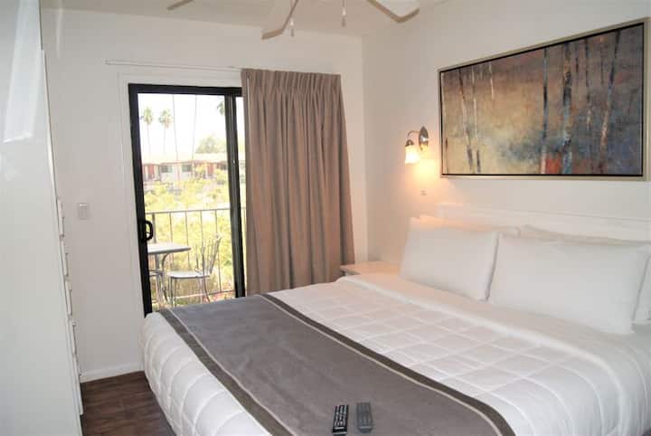 228 Stay & Play,Onsite Putting Green-Prime Area - Apartments for