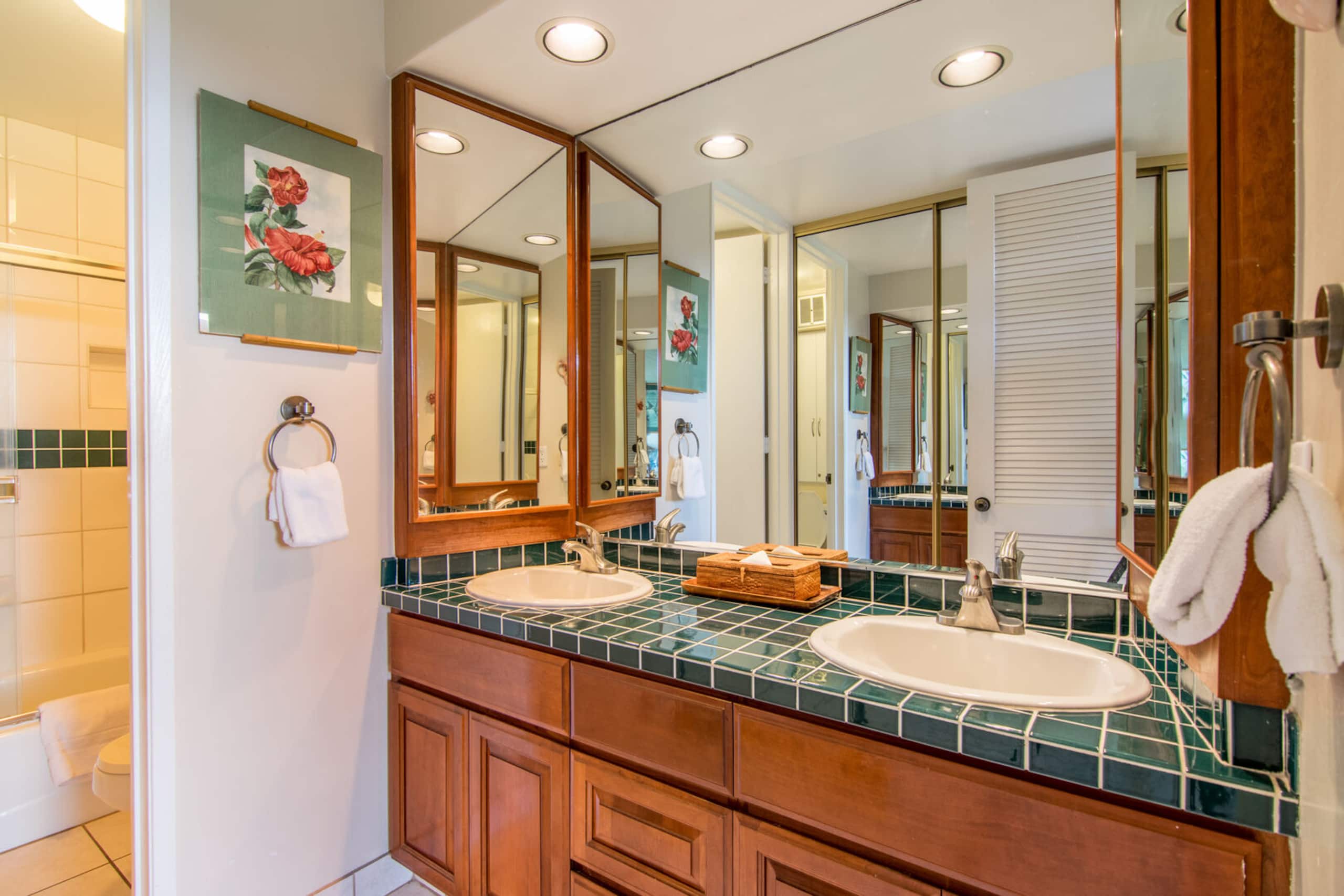 Condo in Lahaina · ★4.52 · 3 bedrooms · 4 beds · 3 private baths - Image 14