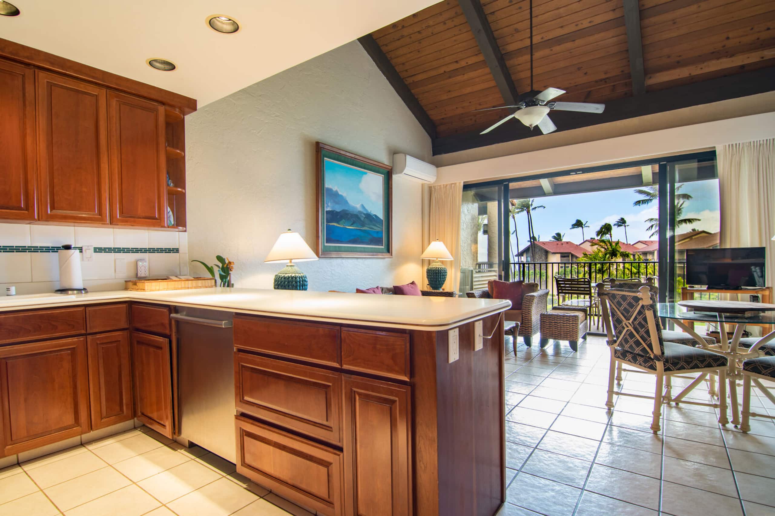 Condo in Lahaina · ★4.52 · 3 bedrooms · 4 beds · 3 private baths - Image 8