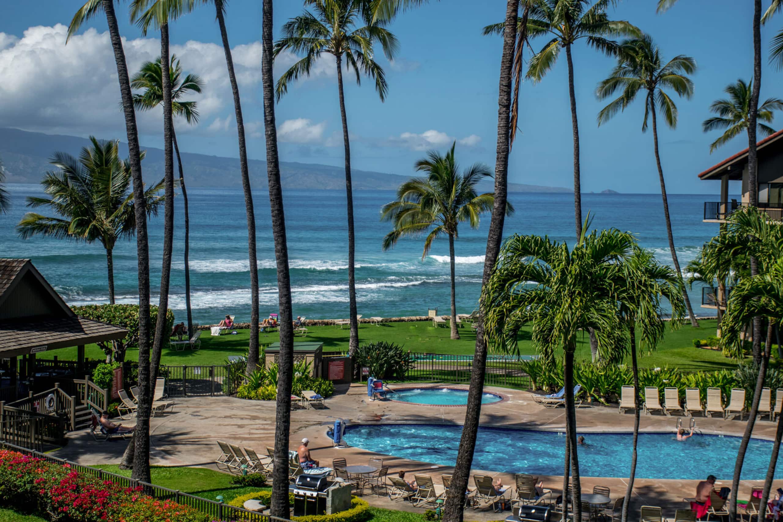 Condo in Lahaina · ★4.52 · 3 bedrooms · 4 beds · 3 private baths - Image 3
