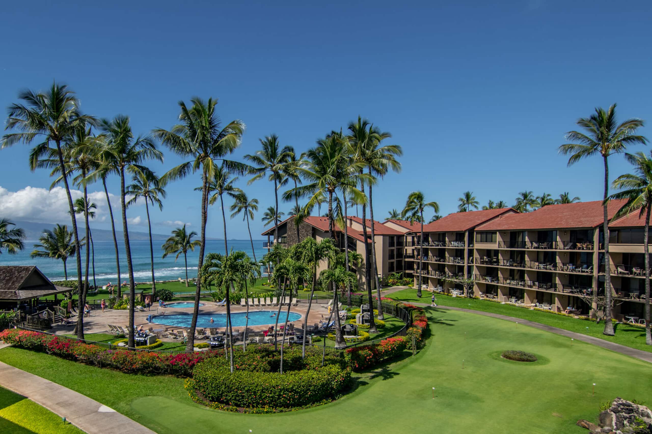 Condo in Lahaina · ★4.52 · 3 bedrooms · 4 beds · 3 private baths - Image 1
