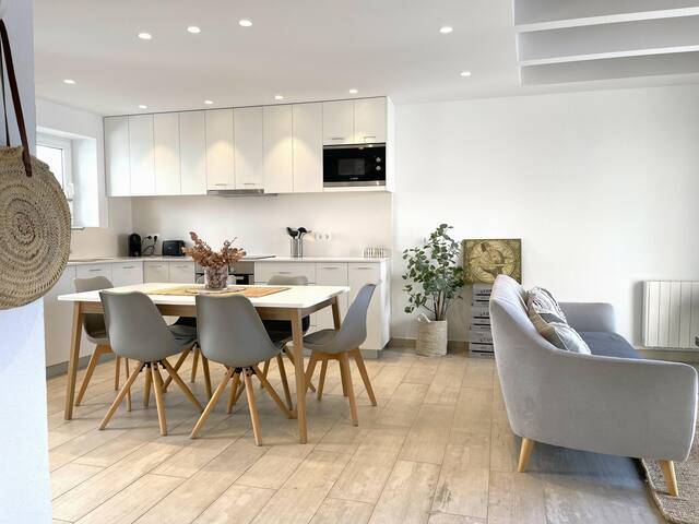 poal – dream duplex with sea views