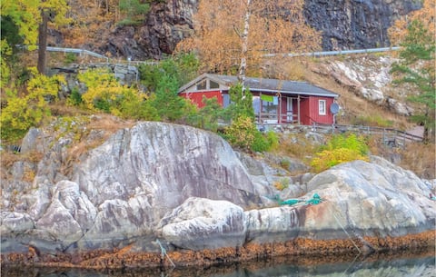 2 bedroom cozy home in Vallavik