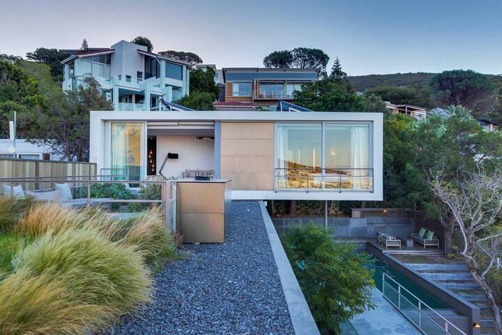 Modern Villa w Rooftop Deck and Table Mountain Vie