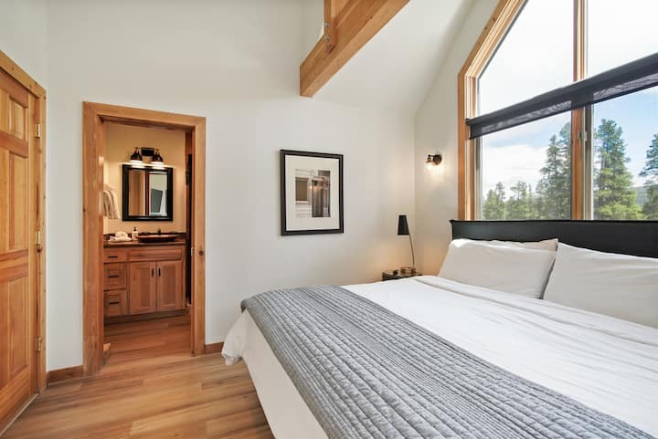 Bedroom #4 - King bed, lots of windows and natural light.