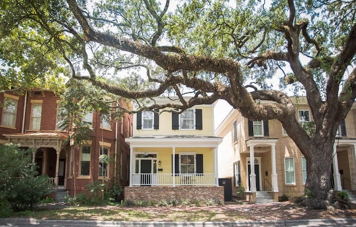 Lucky Savannah Airbnb