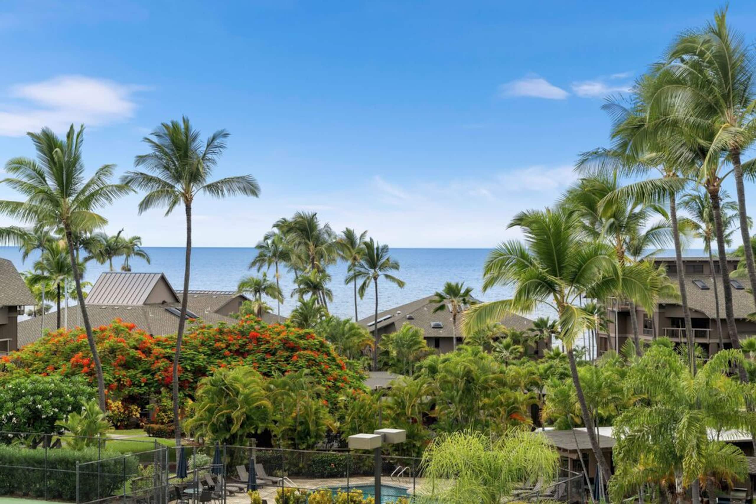 Condo in Kailua-Kona · ★4.93 · 2 bedrooms · 2 beds · 2 baths - Image 29