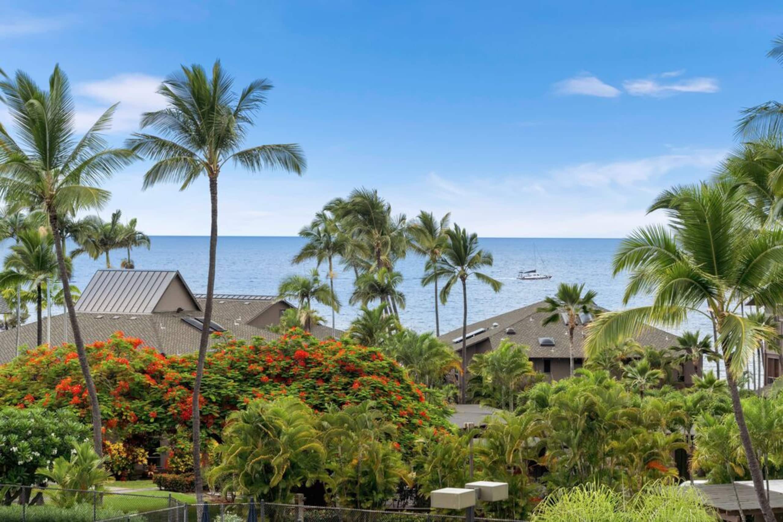 Condo in Kailua-Kona · ★4.93 · 2 bedrooms · 2 beds · 2 baths - Image 22