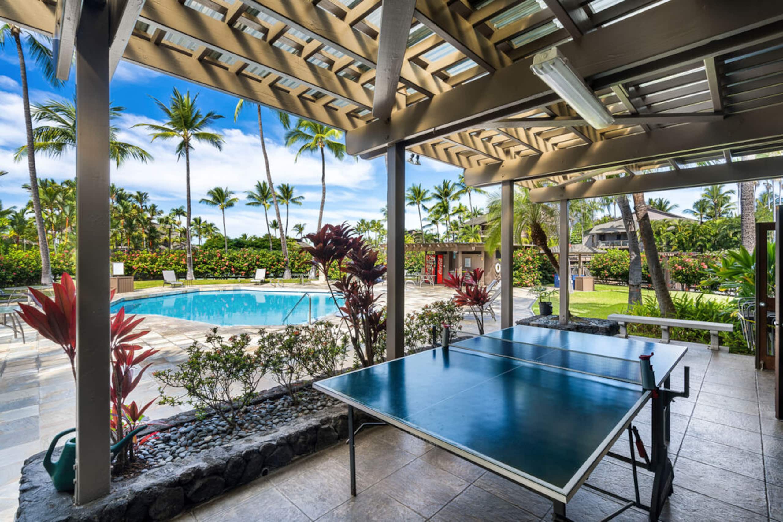 Condo in Kailua-Kona · ★4.93 · 2 bedrooms · 2 beds · 2 baths - Image 56