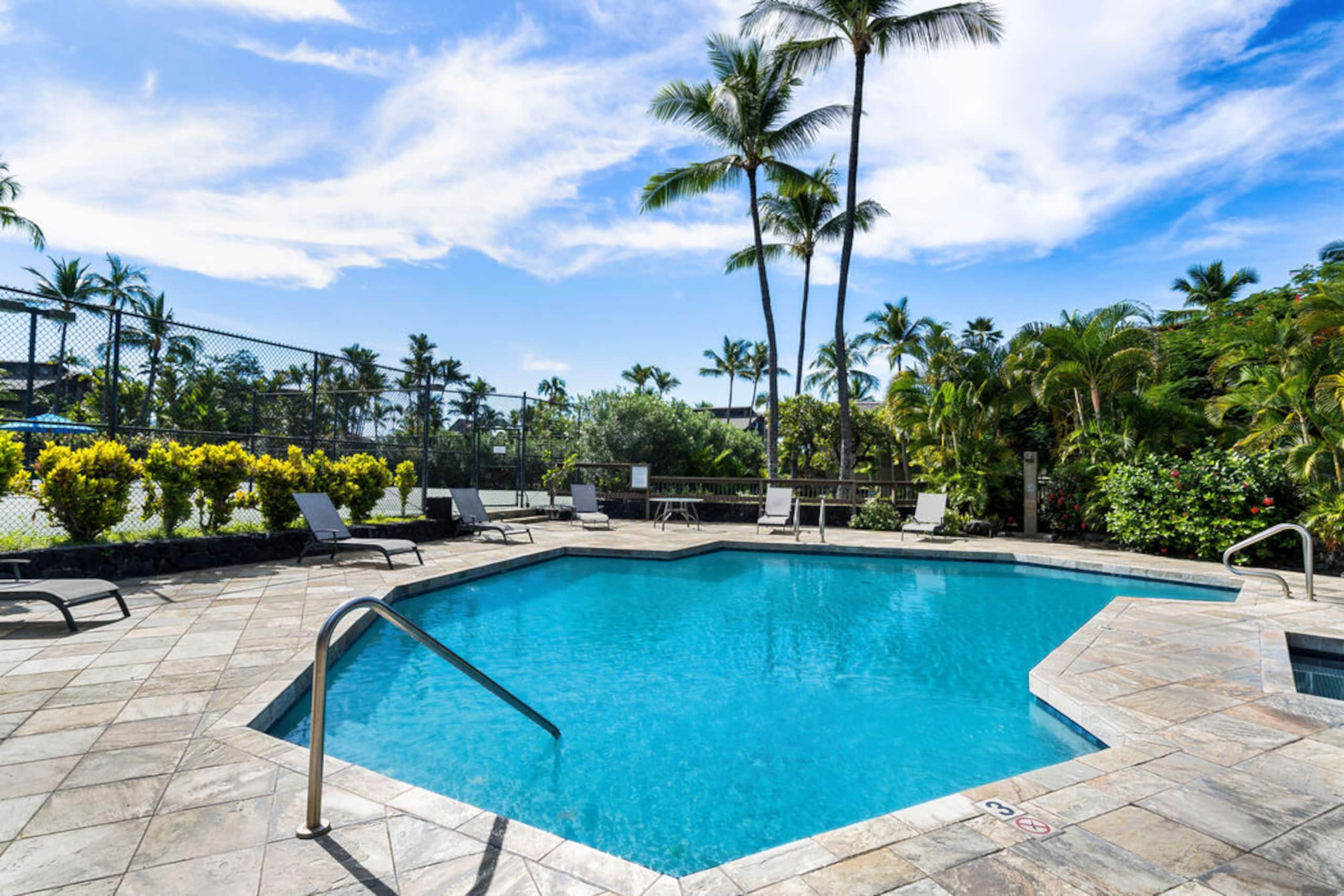 Condo in Kailua-Kona · ★4.93 · 2 bedrooms · 2 beds · 2 baths - Image 55