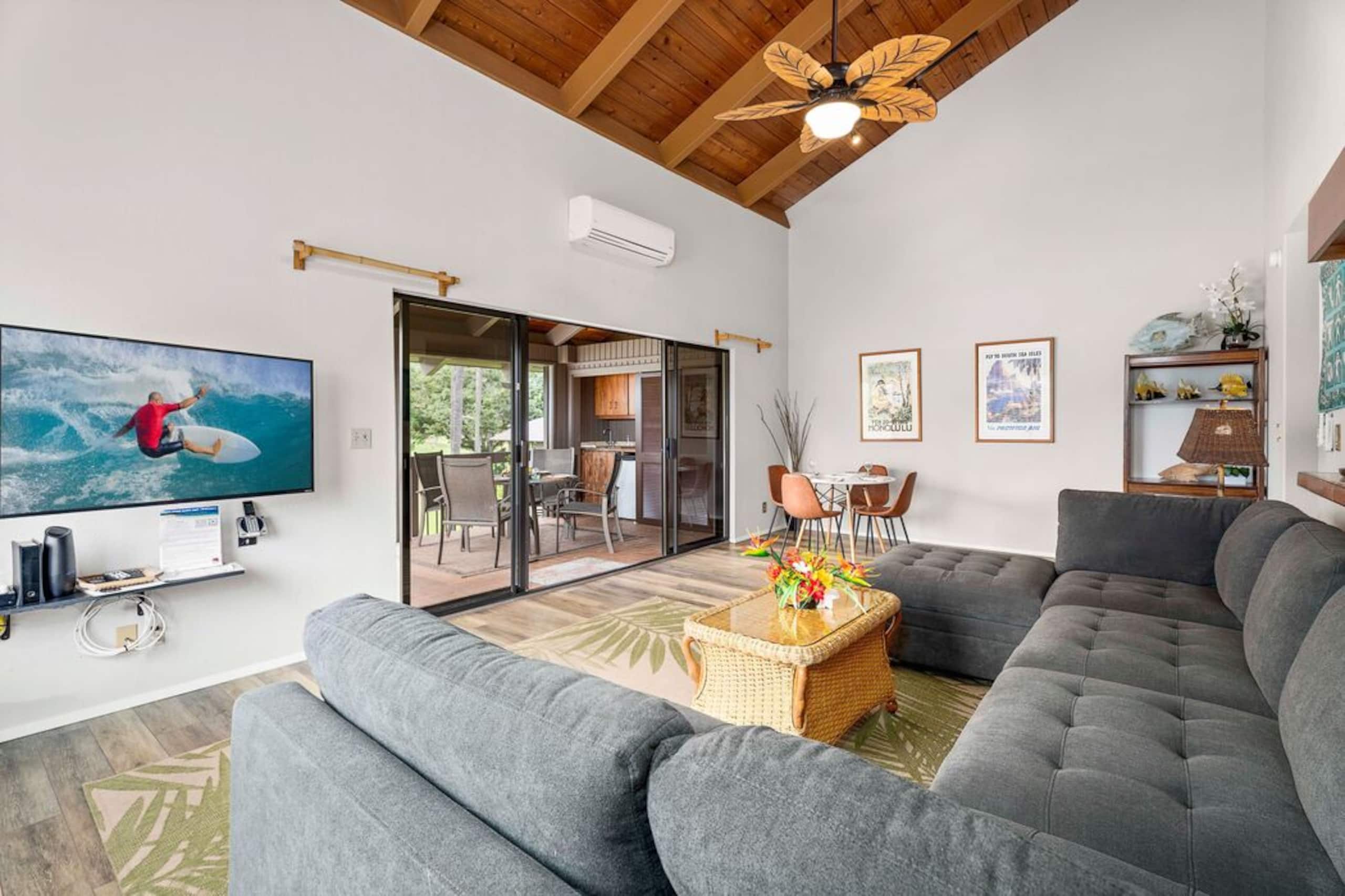 Condo in Kailua-Kona · ★4.93 · 2 bedrooms · 2 beds · 2 baths - Image 11