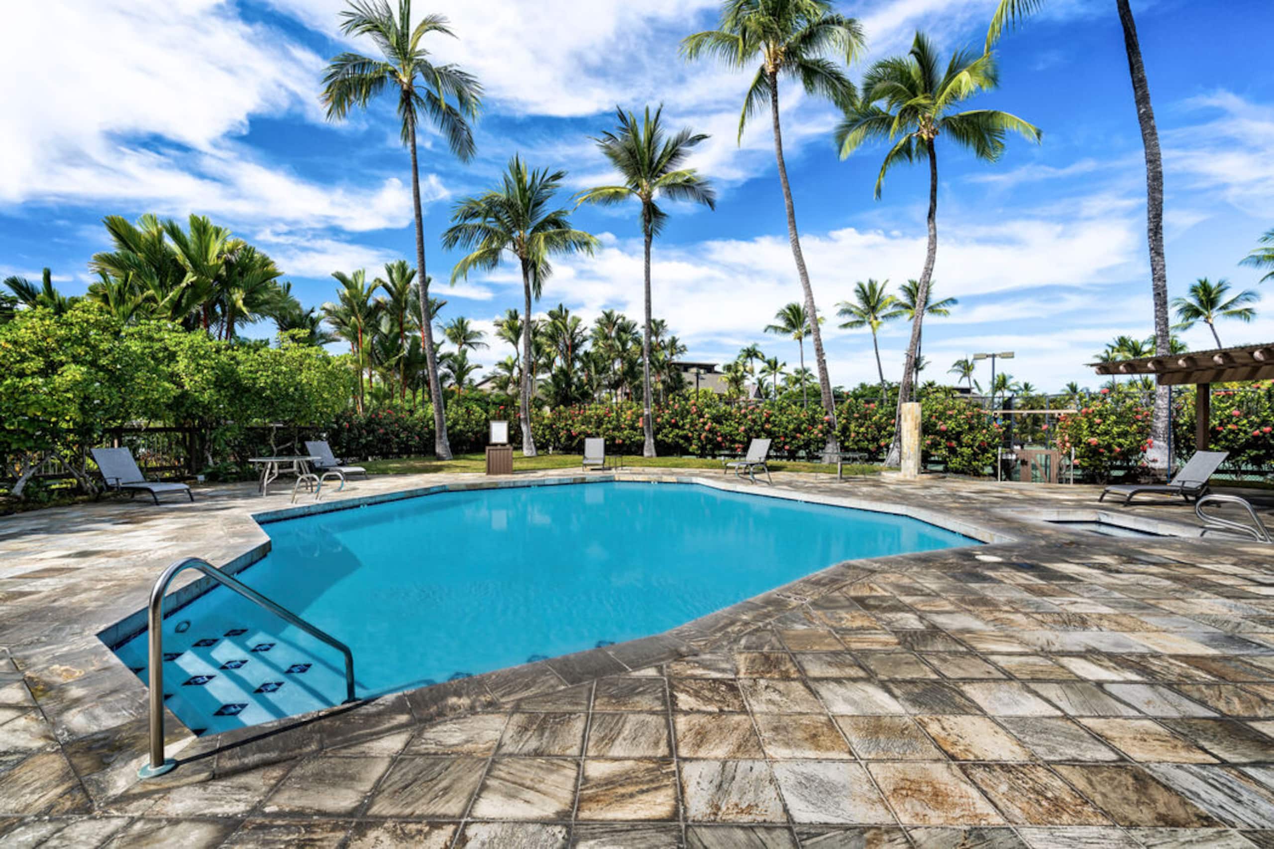 Condo in Kailua-Kona · ★4.93 · 2 bedrooms · 2 beds · 2 baths - Image 52
