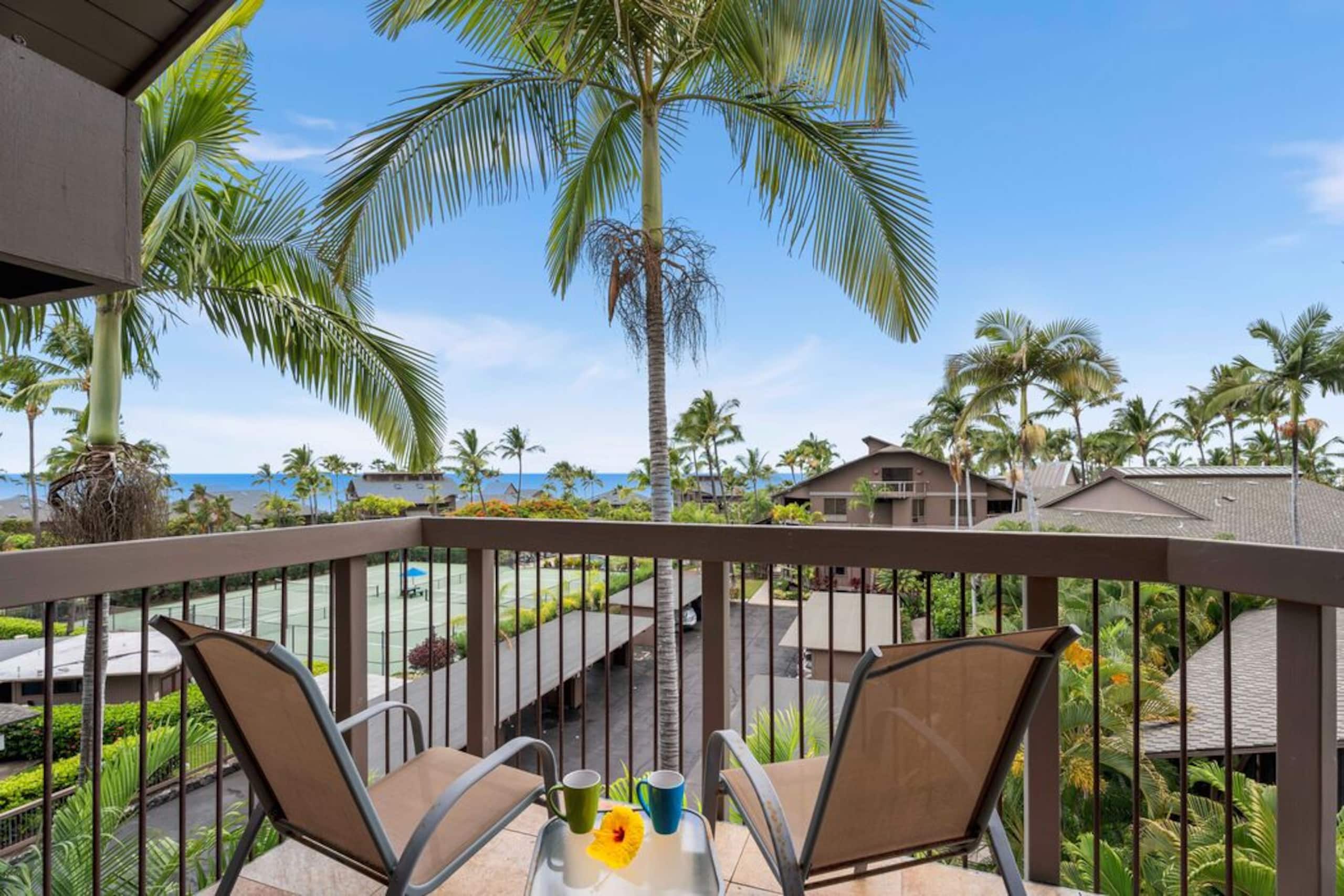 Condo in Kailua-Kona · ★4.93 · 2 bedrooms · 2 beds · 2 baths - Image 21