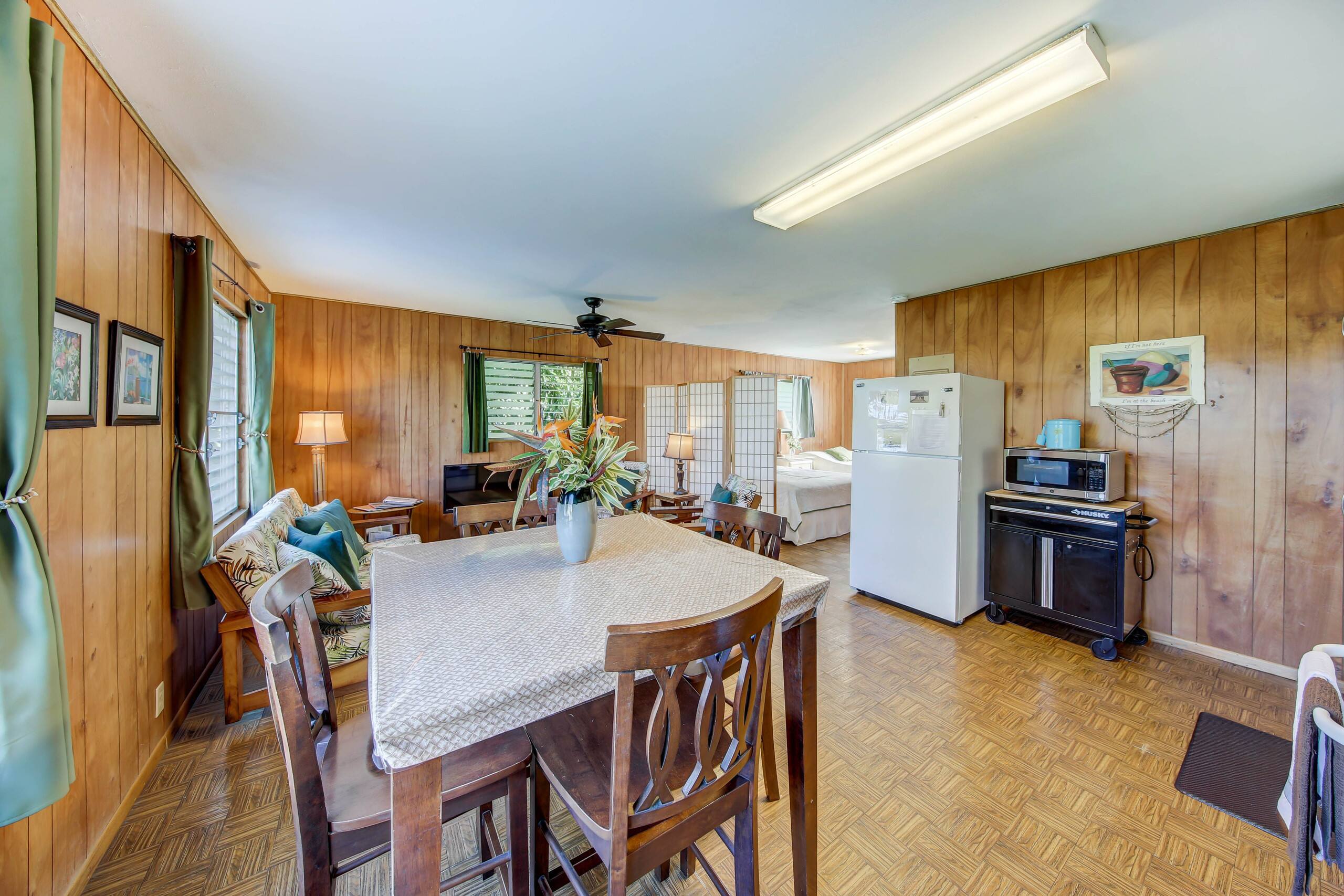 Home in Hanalei · ★4.95 · 1 bedroom · 2 beds · 1 bath - Image 6