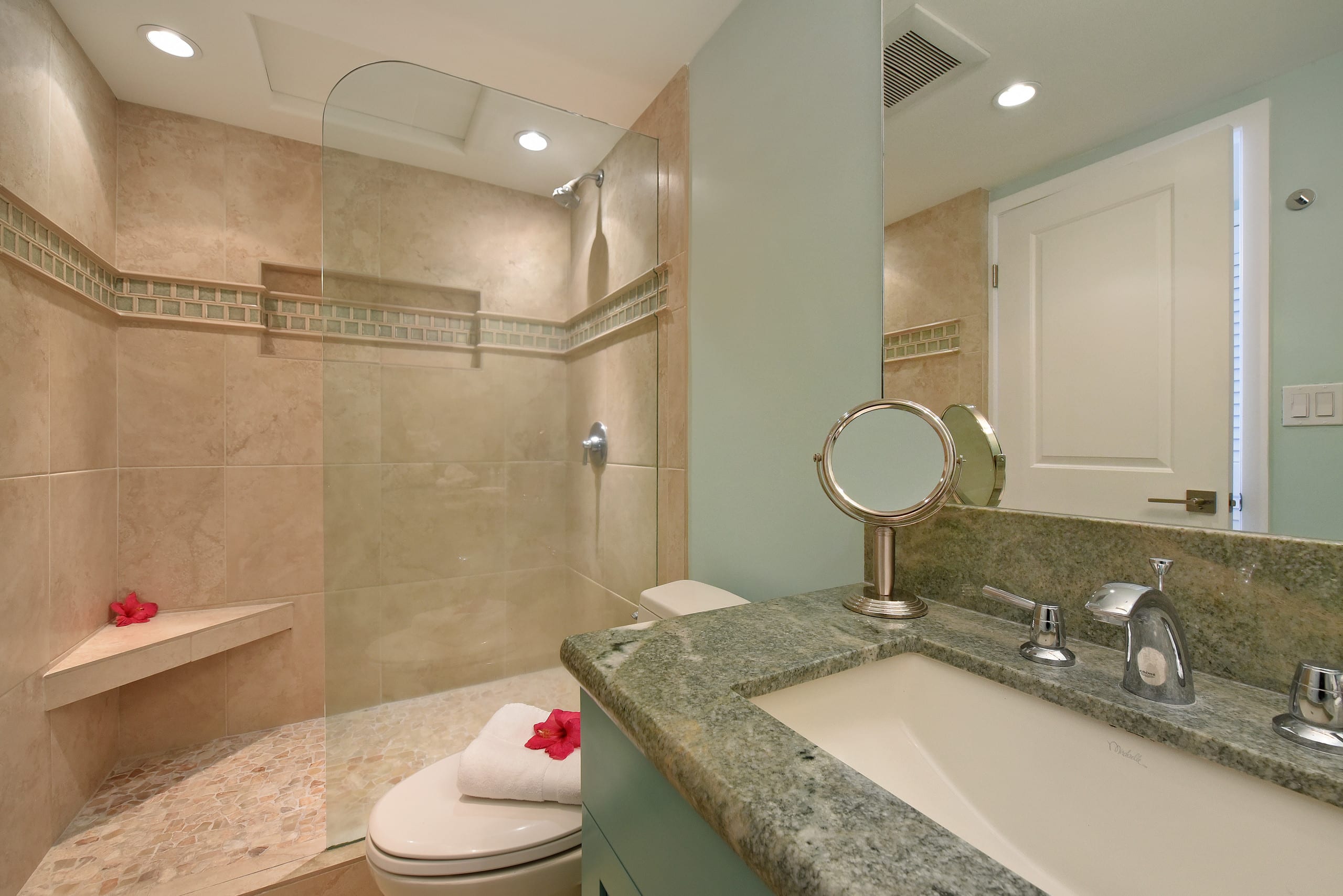 Condo in Lahaina · ★4.58 · 2 bedrooms · 4 beds · 2 baths - Image 21