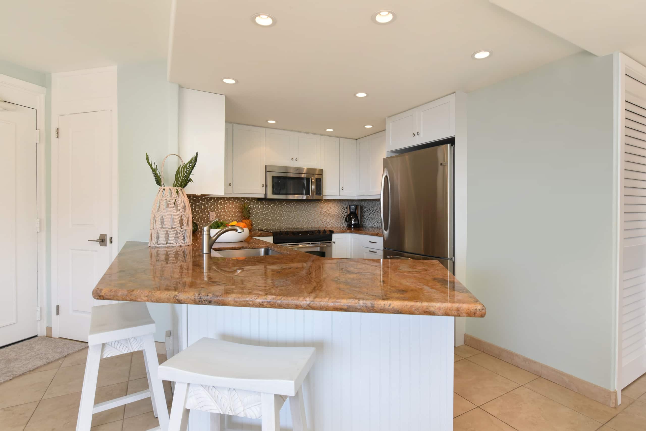 Condo in Lahaina · ★4.58 · 2 bedrooms · 4 beds · 2 baths - Image 6