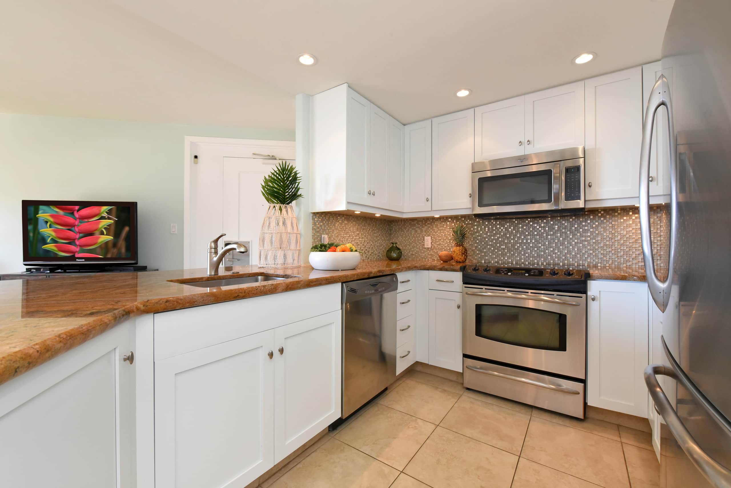 Condo in Lahaina · ★4.58 · 2 bedrooms · 4 beds · 2 baths - Image 7