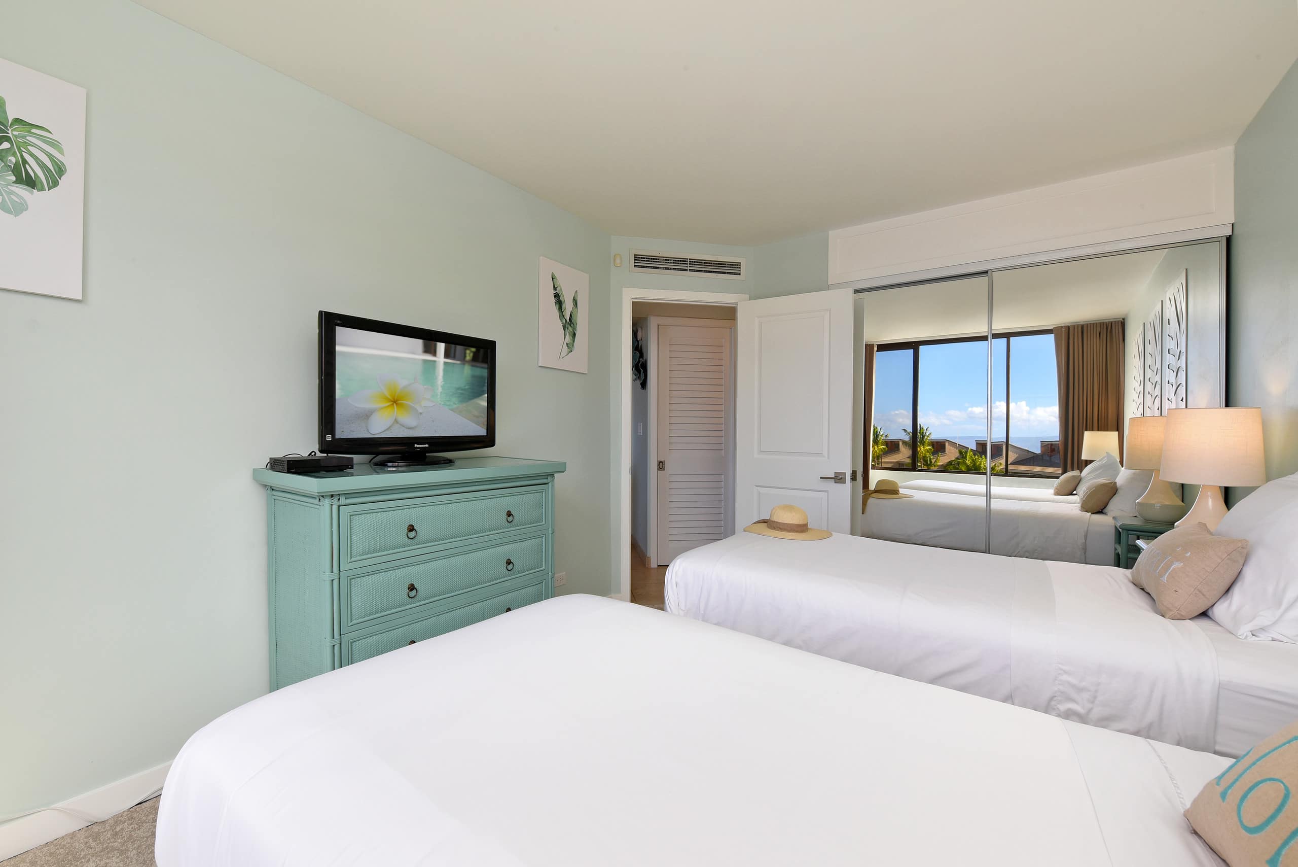 Condo in Lahaina · ★4.58 · 2 bedrooms · 4 beds · 2 baths - Image 17