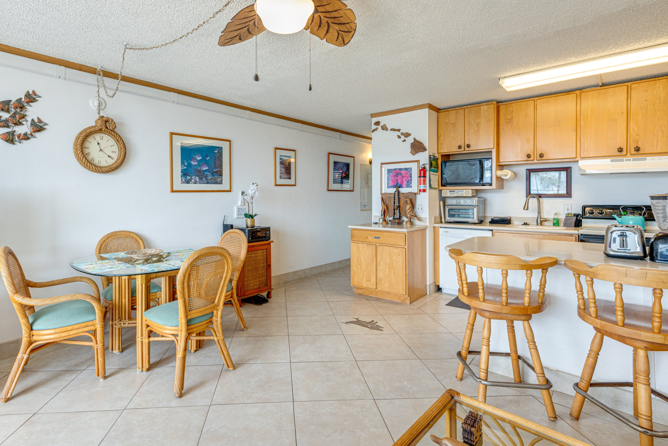 Condo in Kihei · ★4.81 · 1 bedroom · 2 beds · 1 shared bath - Image 4