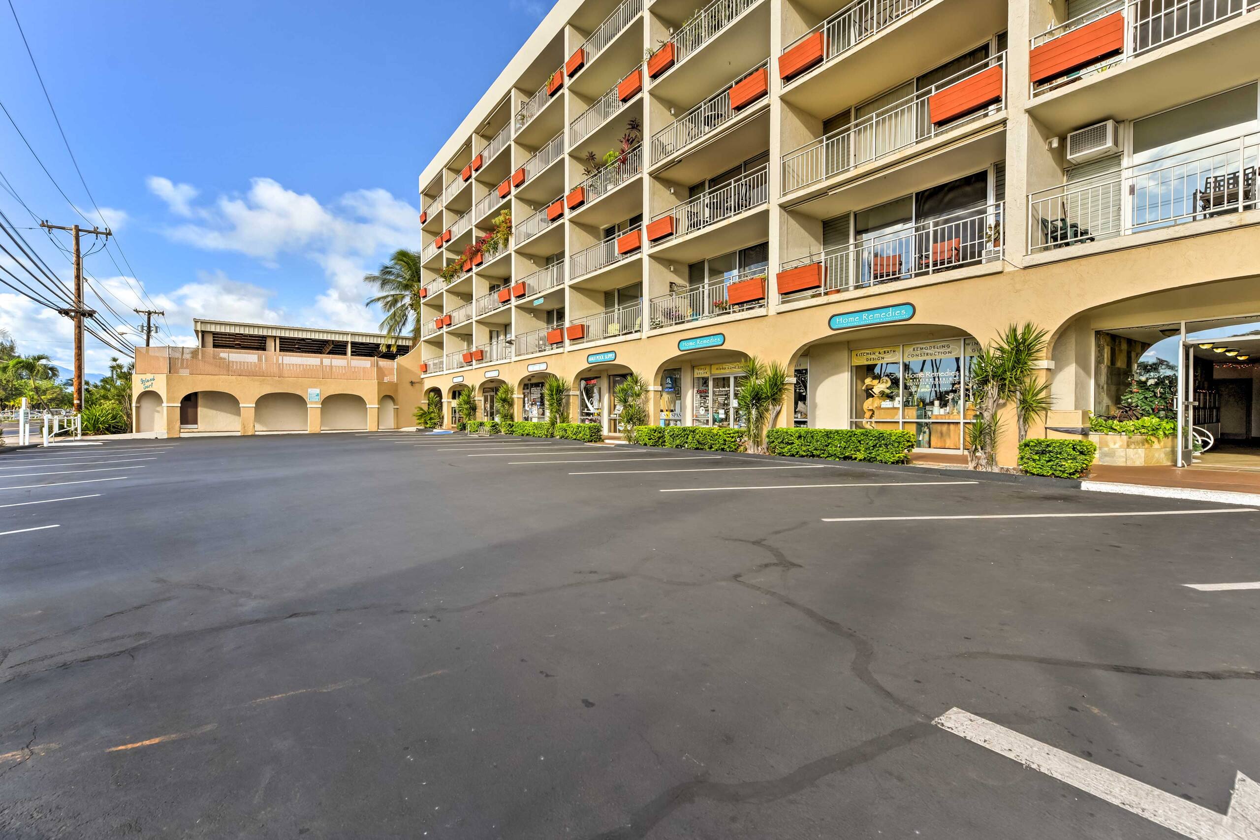 Condo in Kihei · ★4.81 · 1 bedroom · 2 beds · 1 shared bath - Image 25