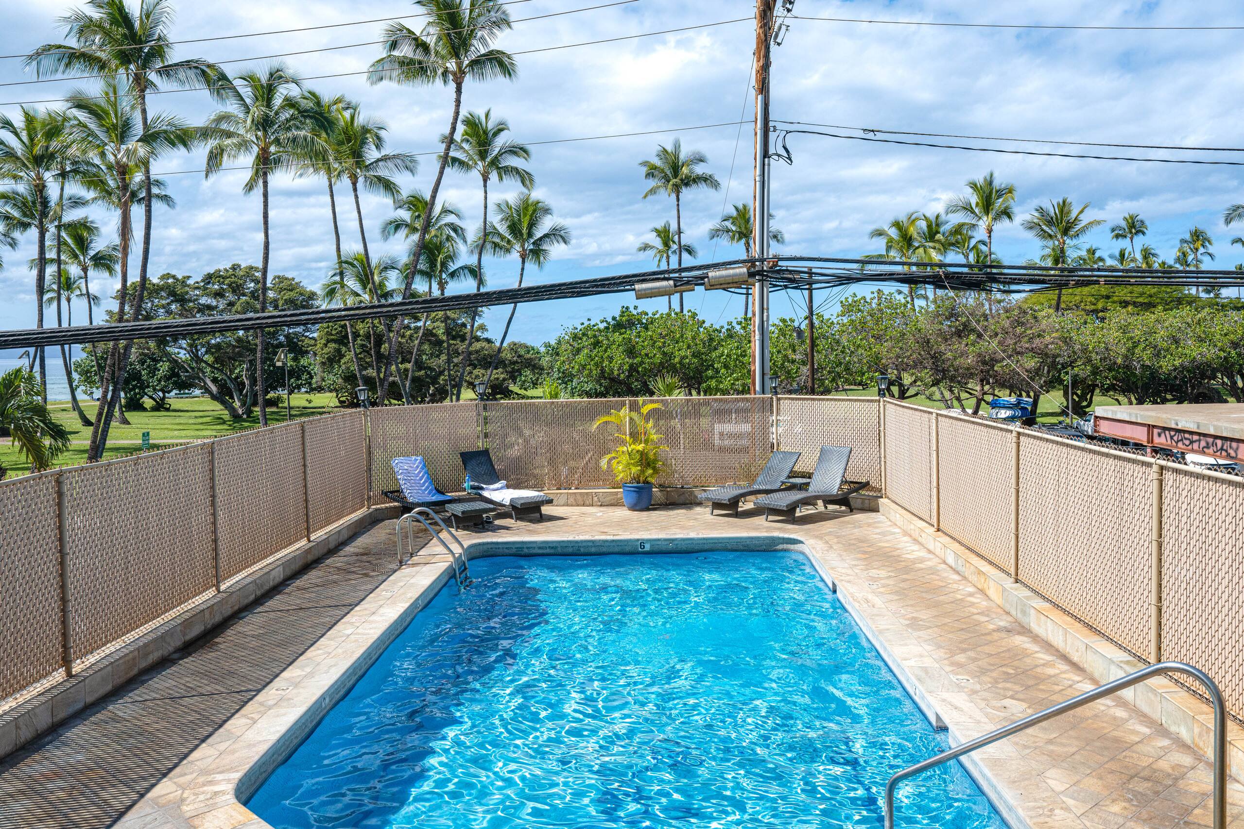 Condo in Kihei · ★4.81 · 1 bedroom · 2 beds · 1 shared bath - Image 2