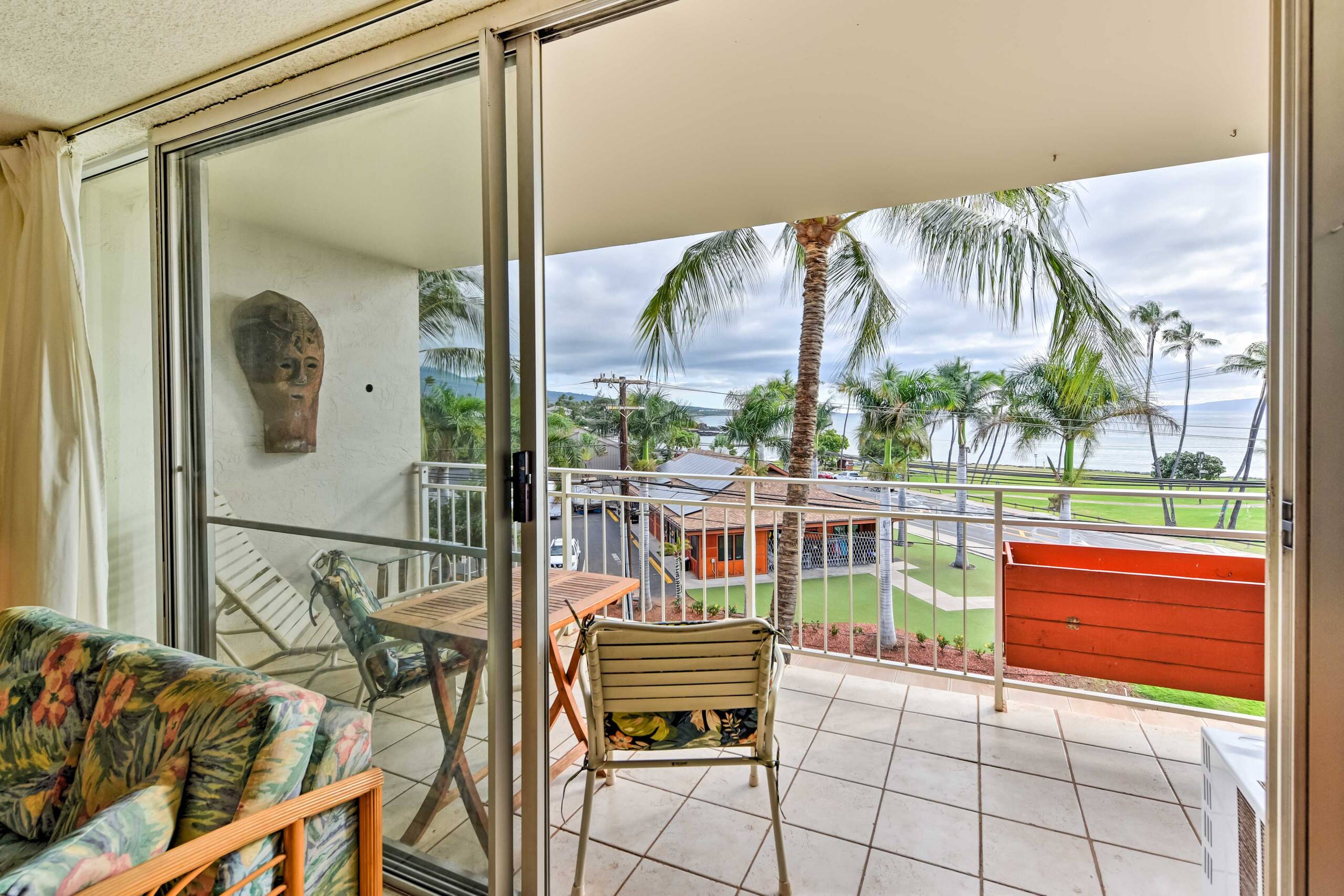 Condo in Kihei · ★4.81 · 1 bedroom · 2 beds · 1 shared bath - Image 19