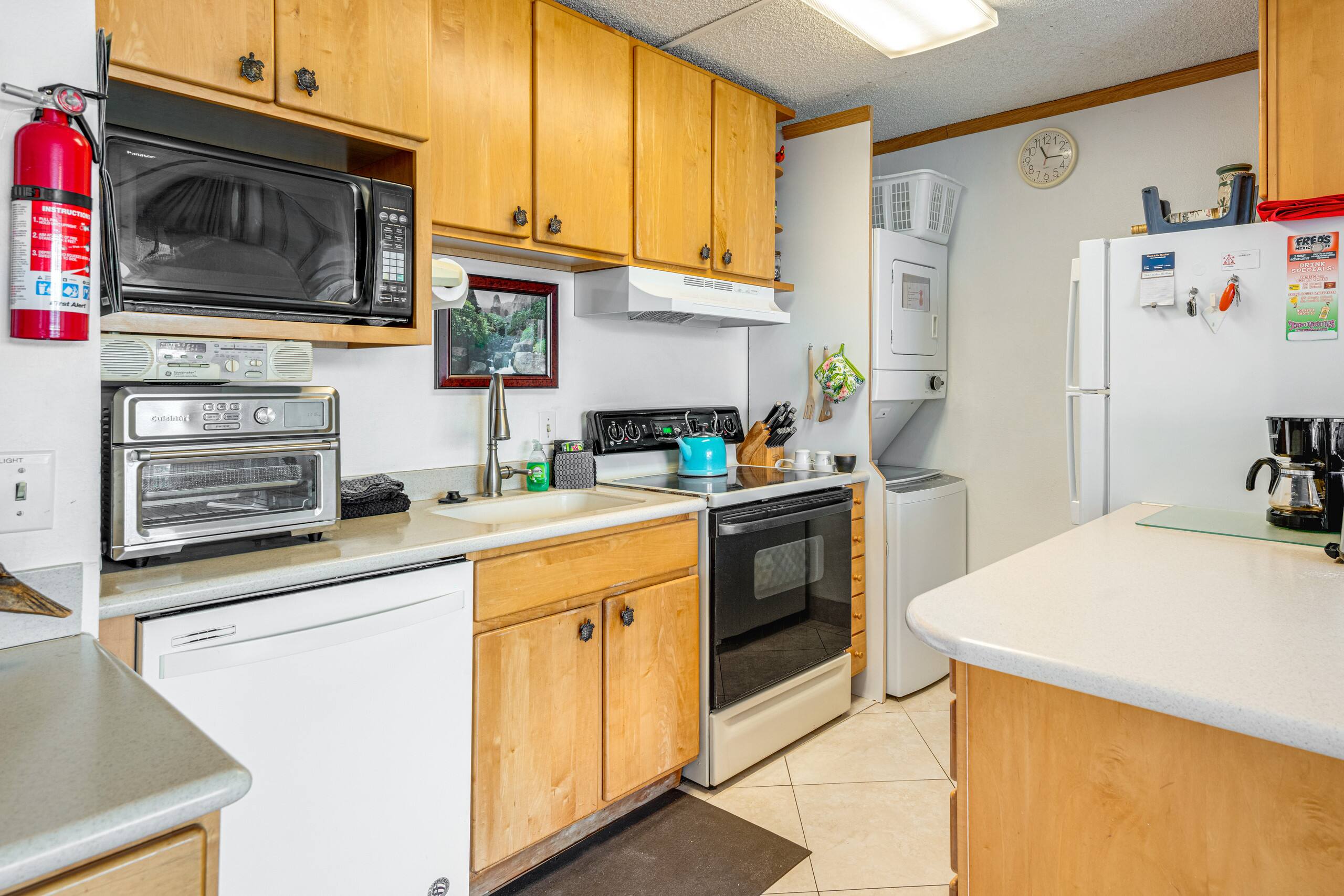 Condo in Kihei · ★4.81 · 1 bedroom · 2 beds · 1 shared bath - Image 11