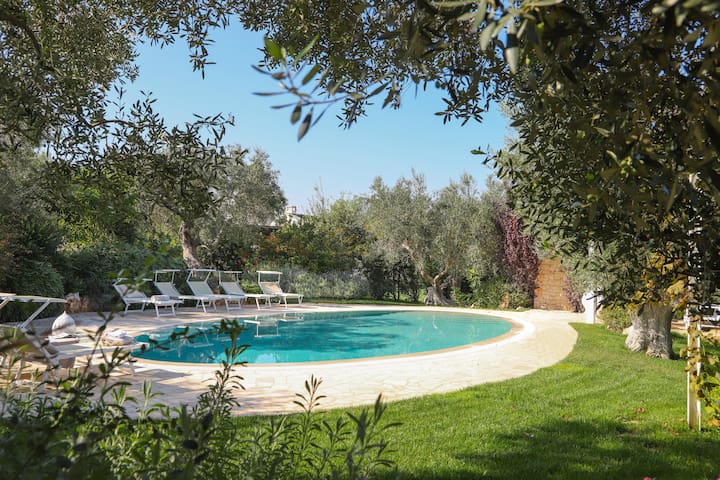 TD Il Vecchio Fienile Outdoor Kitchen w/ Pool View