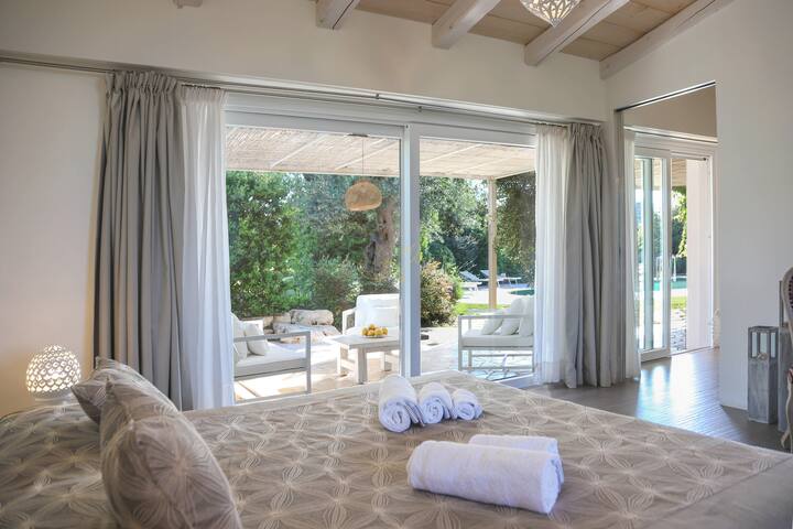 TD Il Vecchio Fienile Outdoor Kitchen w/ Pool View gallery image 2