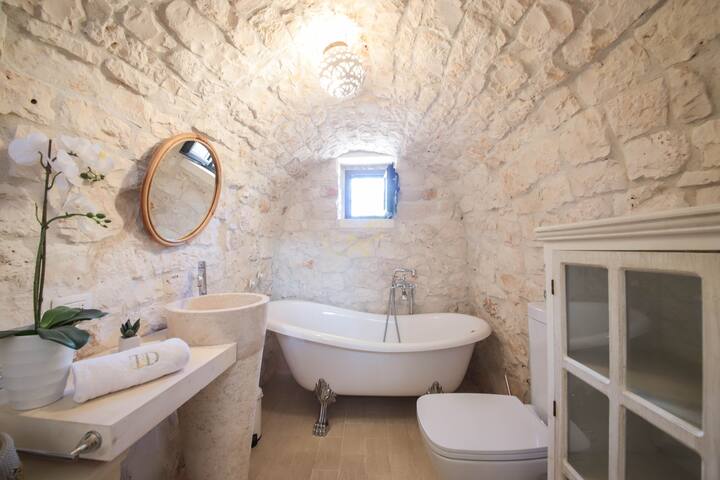 TD Trulli della Lama Private Trulli with Pool gallery image 3