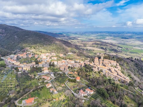 Popular Airbnb listing: Via Vannocci by Interhome in Montecatini Val Di Cecina