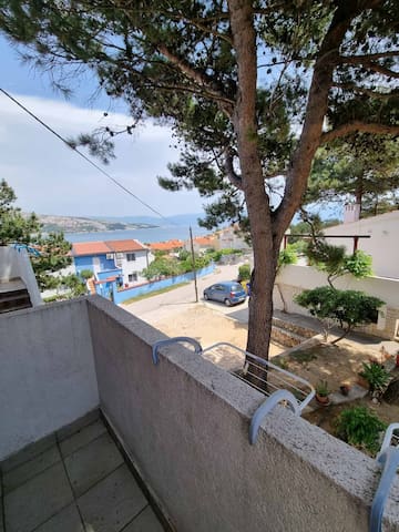 Listing in Baška