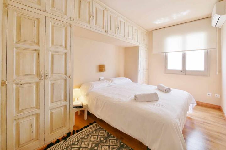 REMS_Apartment with terrace and access to beach gallery image 4