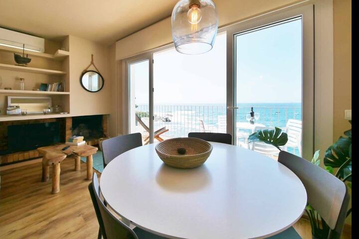 REMS_Apartment with terrace and access to beach gallery image 5