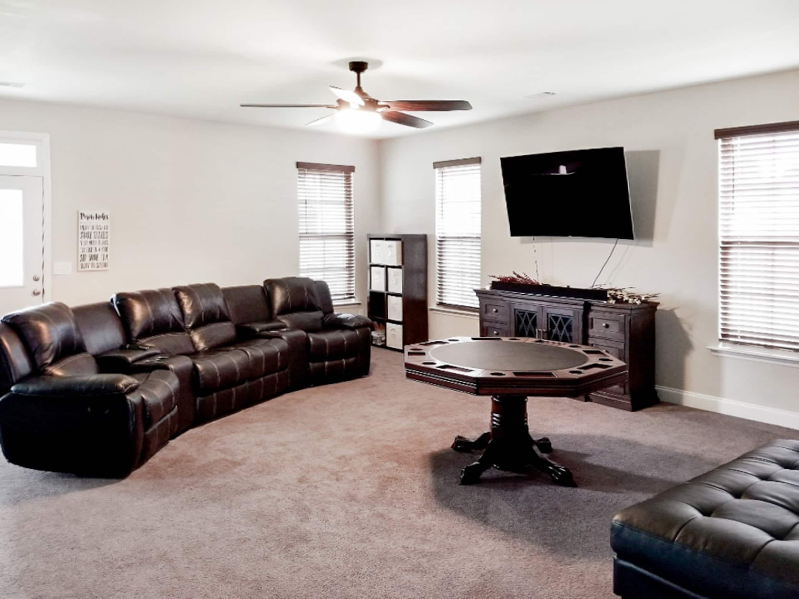 Royal Prince Suite - Quiet, Modern, Chic - Photo 6