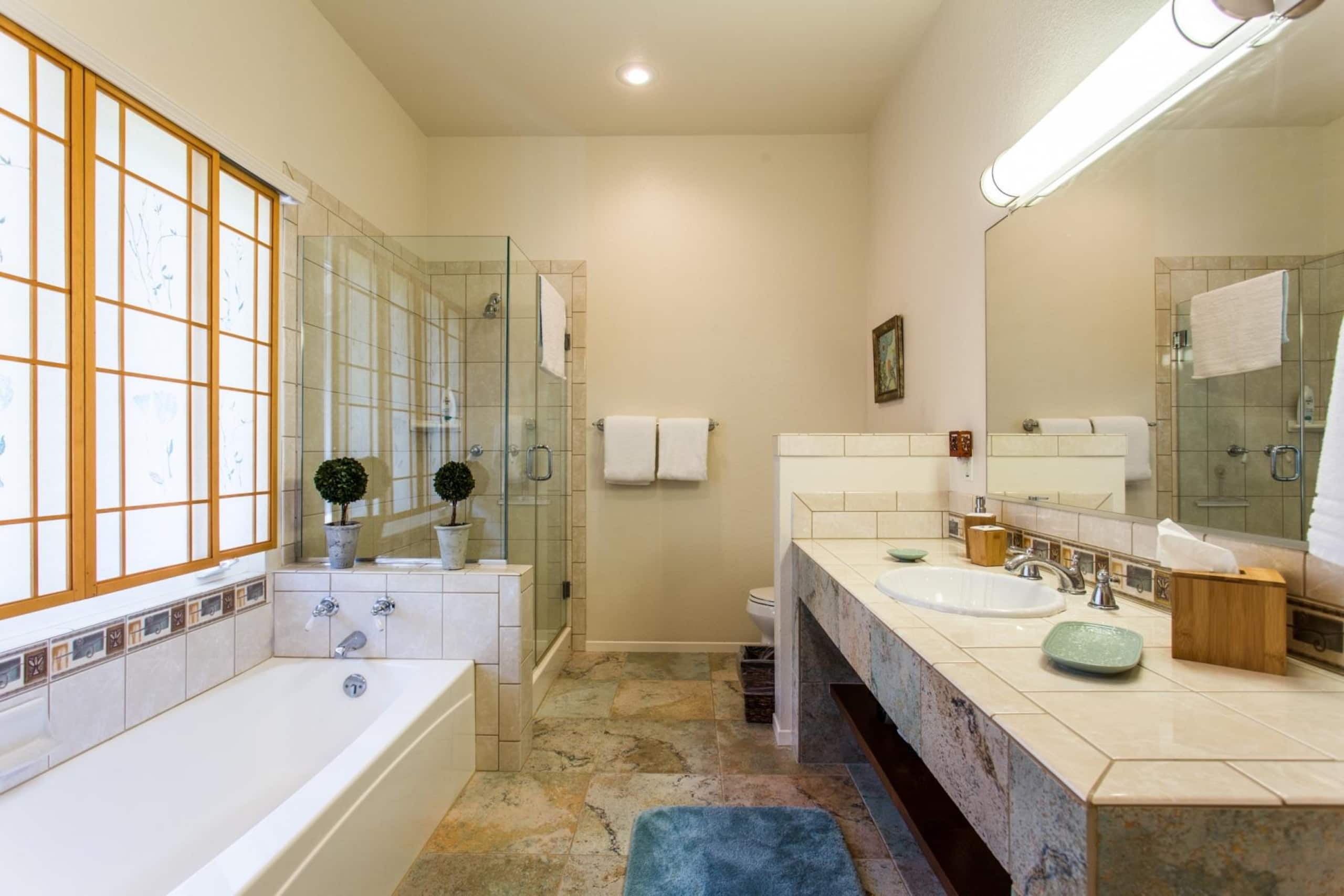 Home in Kailua-Kona · ★4.92 · 3 bedrooms · 3 beds · 3 baths - Image 7