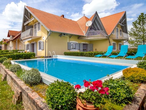 Top Airbnb: Amarillo 5 by Interhome in Balatonmáriafürdő
