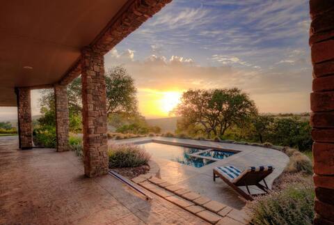 Luxury Living In Templeton Wine Country. Sleeps 16
