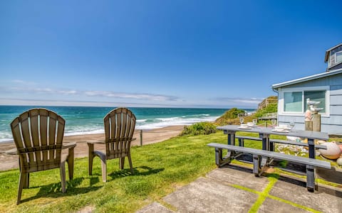 Oceanfront 5-Bedroom-Views-Hot Tub-Sea Escape