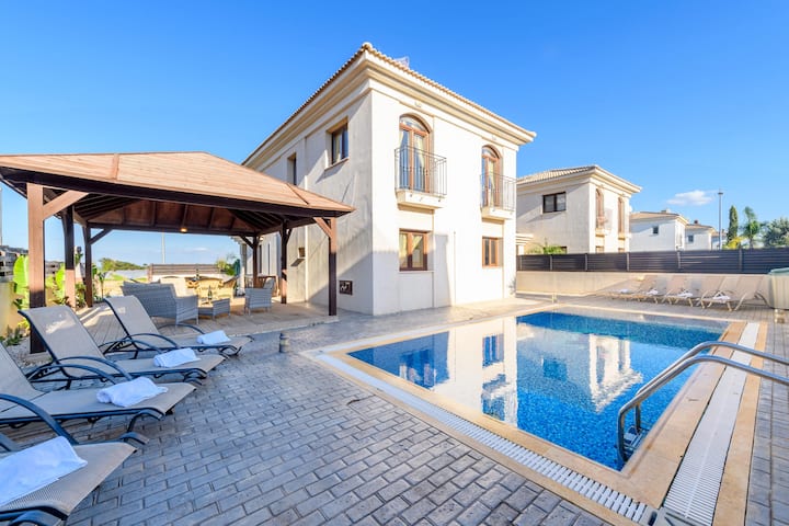 Hanns Villa - Plaża Nissi