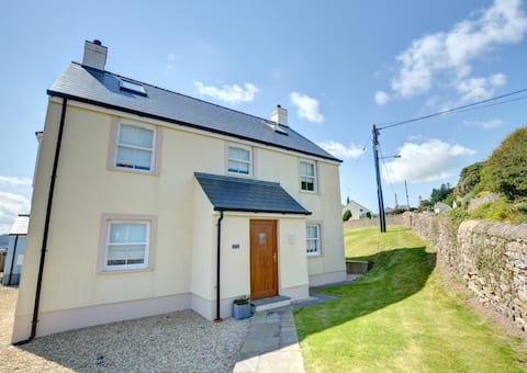 5 Bed in Amroth (oc-pw9068)