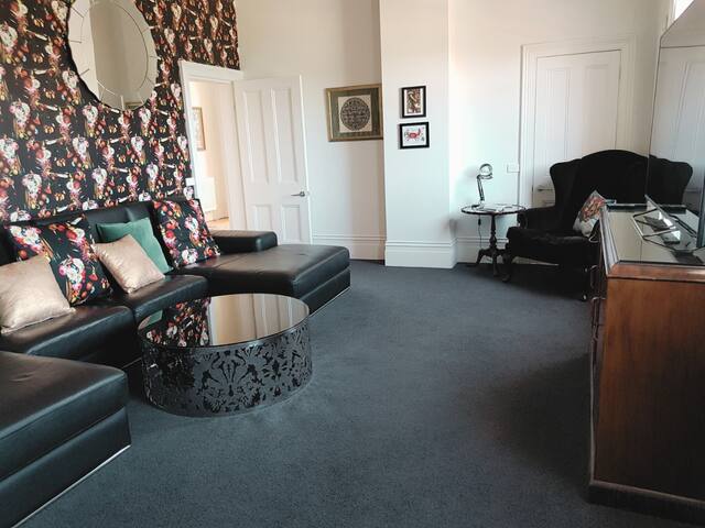 Ozone Tower gallery image 5