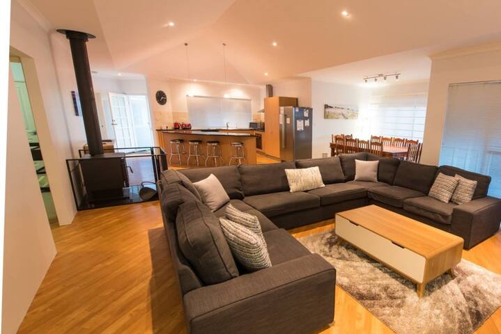 House 22 – Family Delight Dunsborough gallery image 5