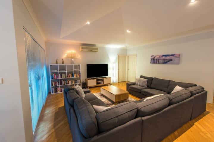 House 22 – Family Delight Dunsborough gallery image 4