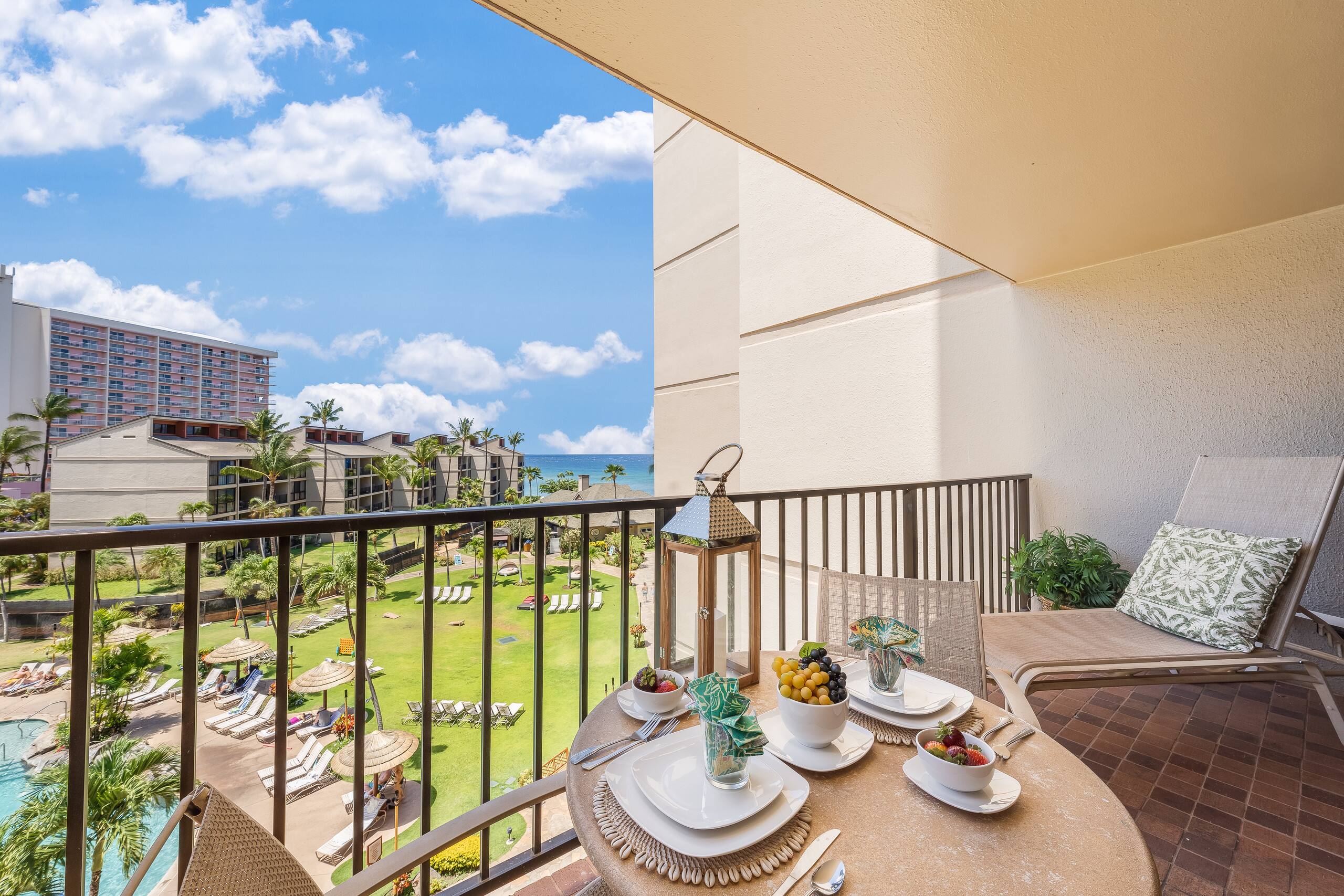 Condo in Lahaina · ★4.79 · 2 bedrooms · 4 beds · 2 baths - Image 1