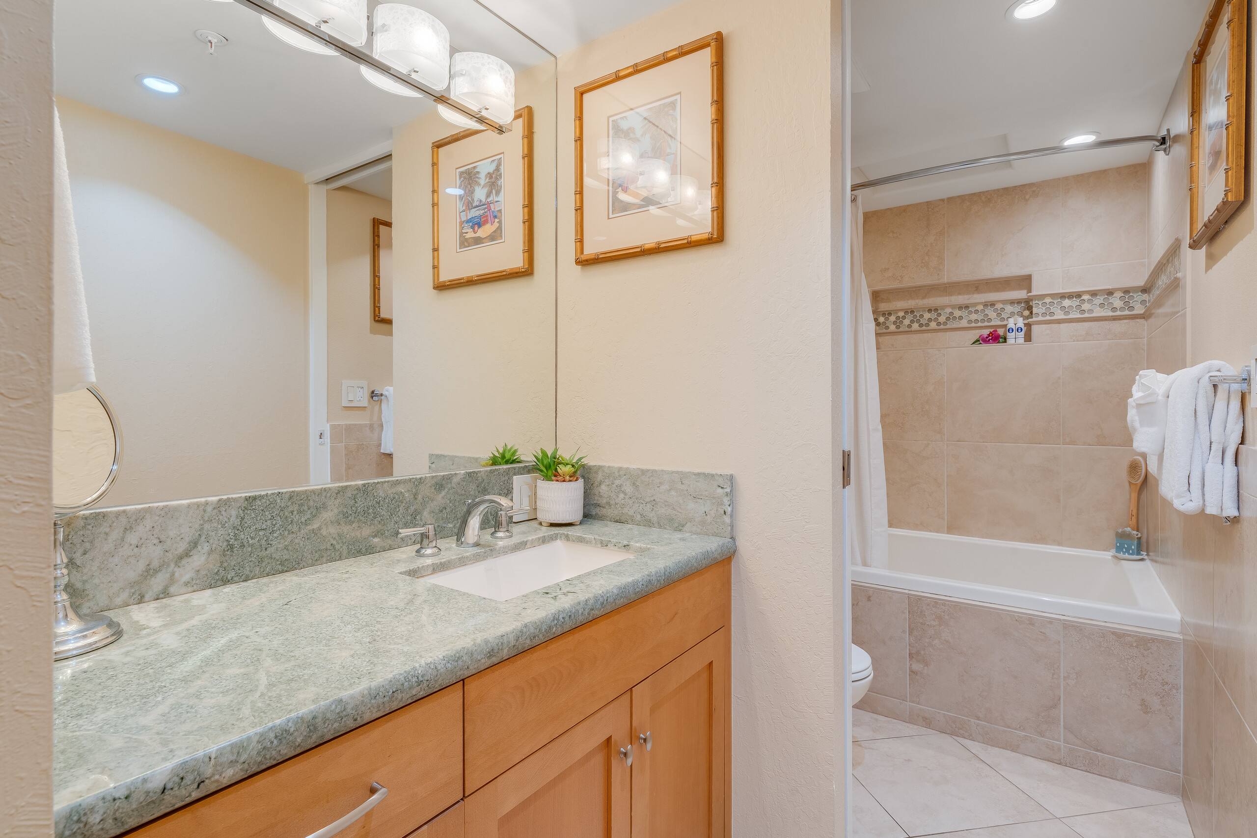 Condo in Lahaina · ★4.79 · 2 bedrooms · 4 beds · 2 baths - Image 17